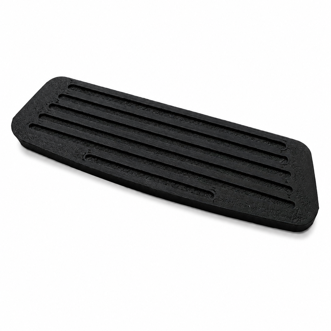 Odyssey Works 2-Ball Fang black grooved replacement putter insert on white background